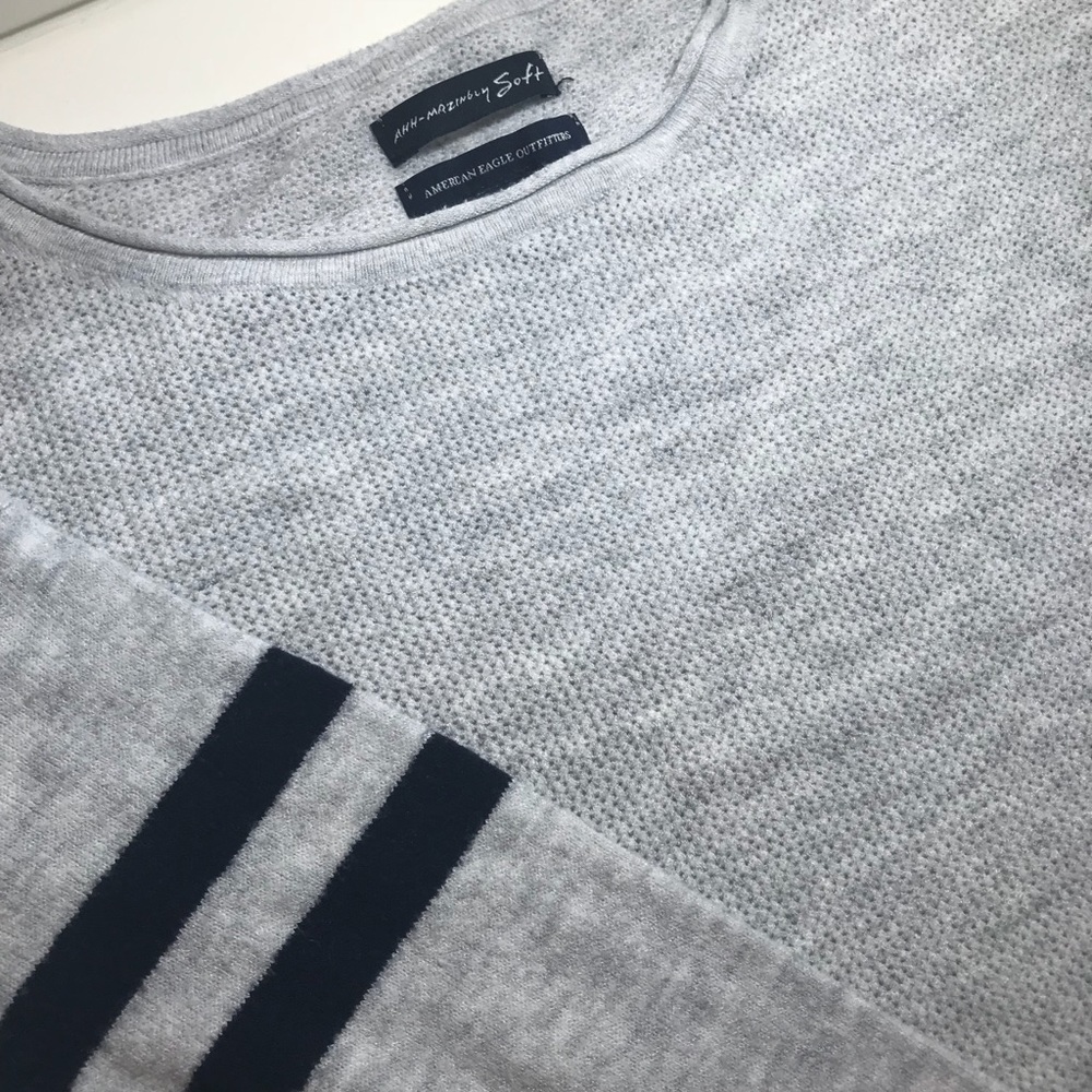 American Eagle Outfitters Sweater